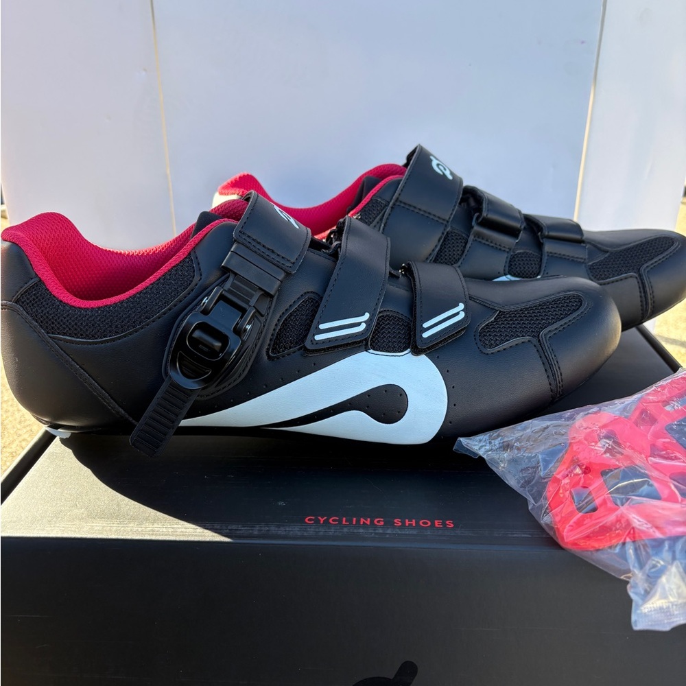 New peloton cycling shoes size 46